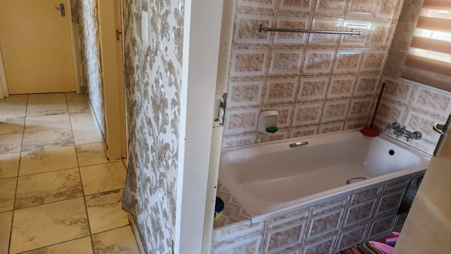 4 Bedroom Property for Sale in Rustenburg North West